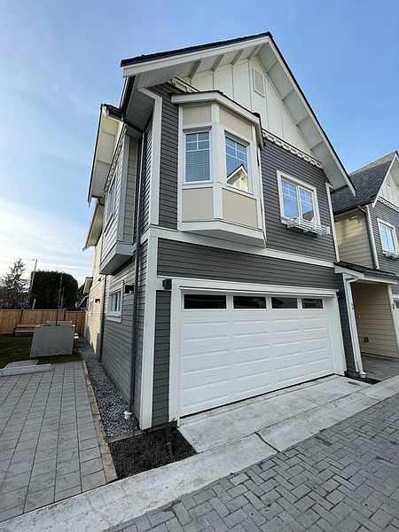 Richmond Townhouse for rent - 3 Bedrooms — photo 18
