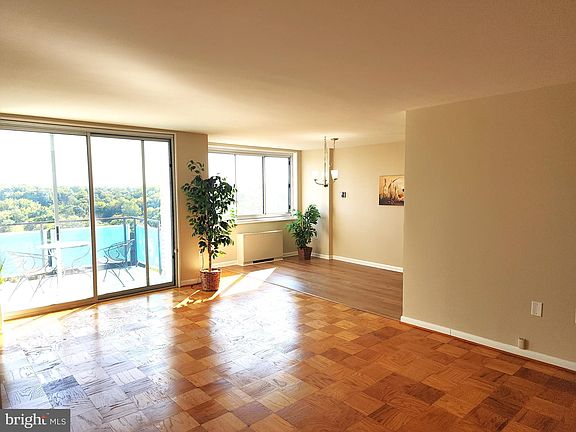 3rd image of 10500 Rockville Pik #1520