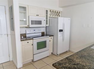 Altos De Miami Condo, Miami, FL 33125