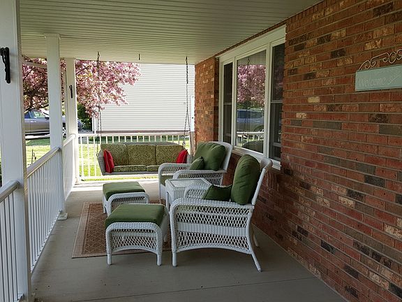 Relaxing front porch