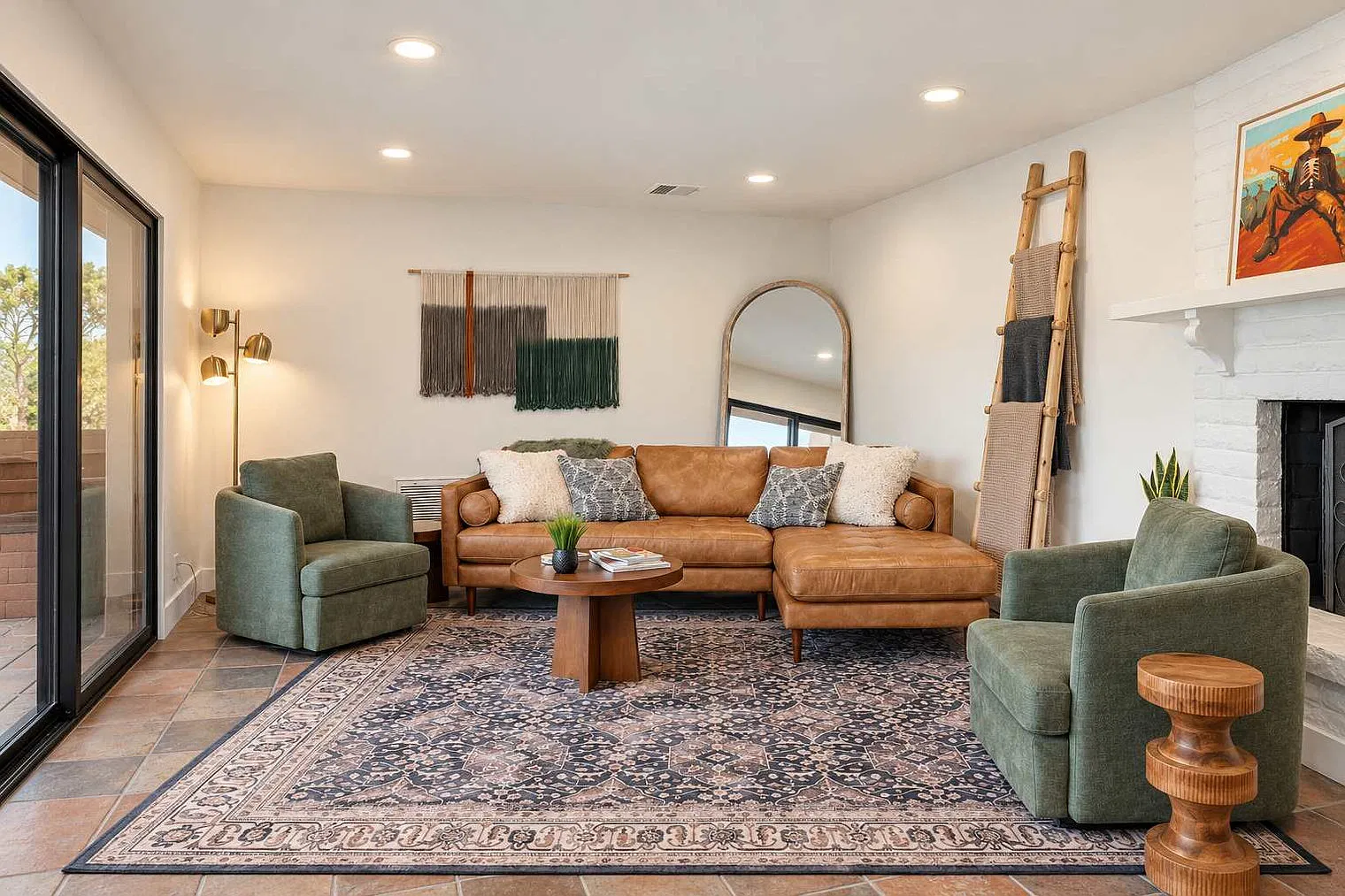 3 bed, 2.0 bath, 1399 sqft, $8,232 — Photo 2