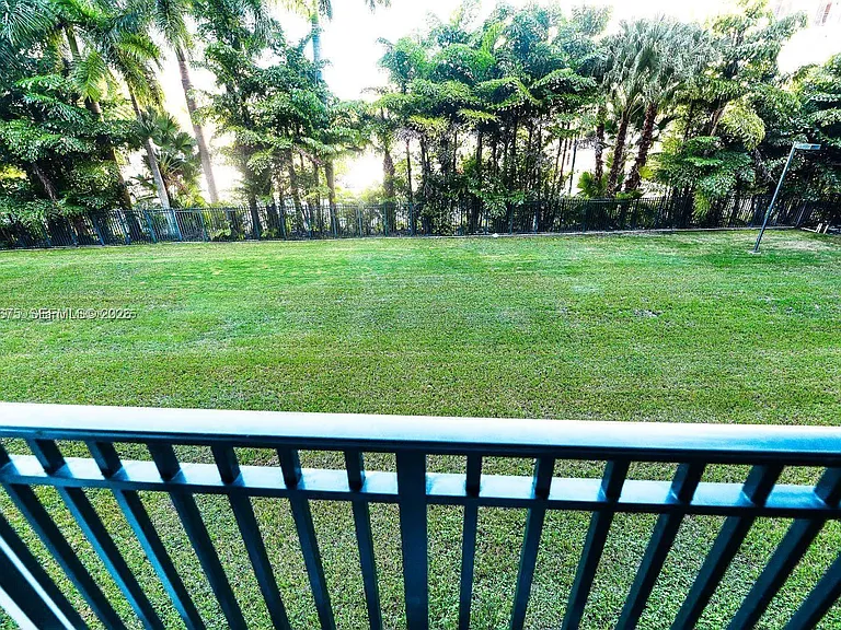 17021 N Bay Rd #207 — Photo 6