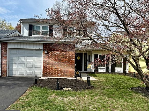 2nd image of 176 Bucks Meadow Ln