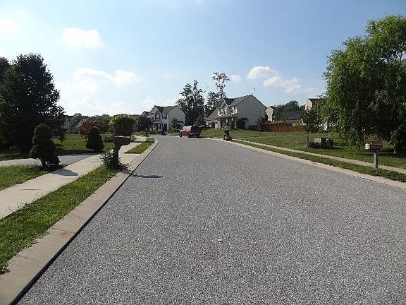 4th image of 500 Abbey Dr