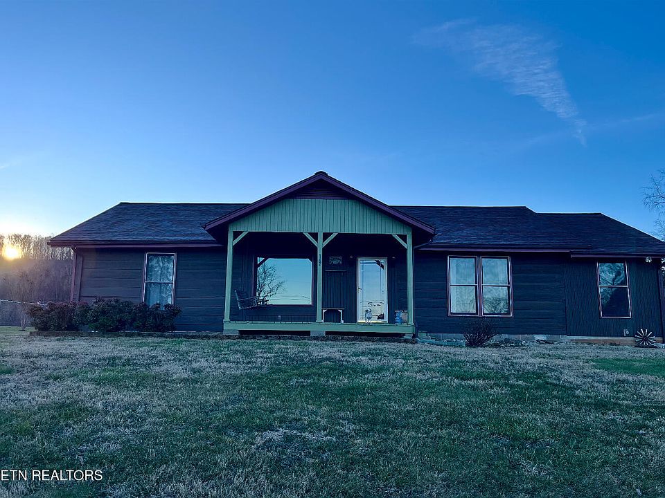 1st image of 147 Hillcrest Dr