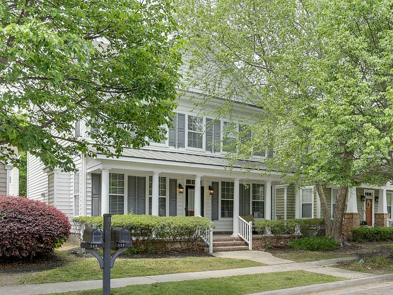 528 Normandy St — Photo 2