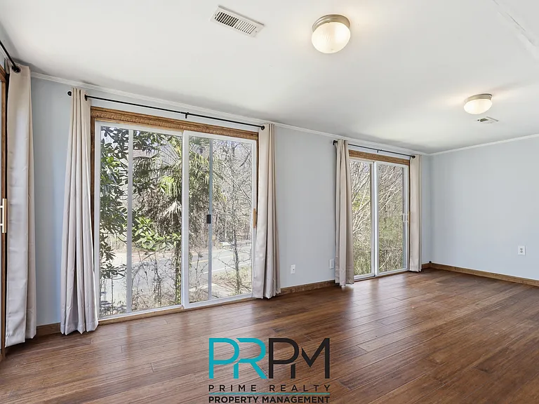 101 Bagwell Dr — Photo 12
