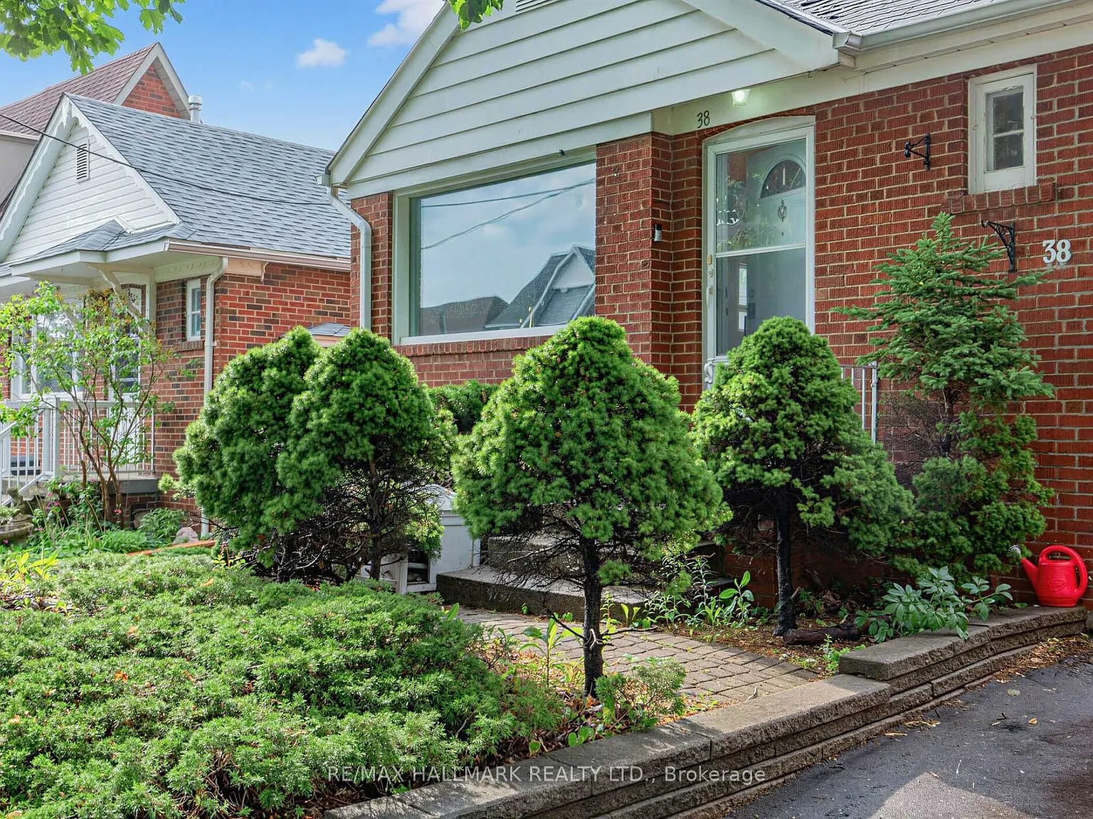 3 bed, $3,000 — Photo 2