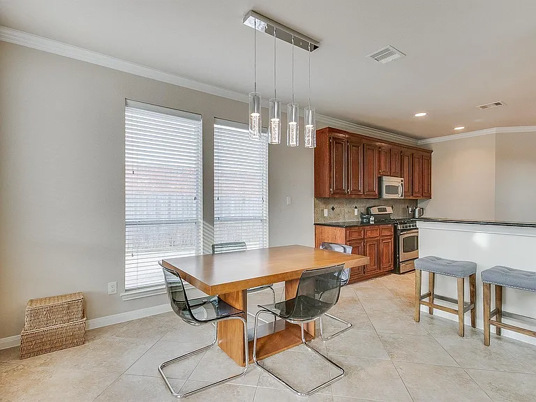 4618 Ambrosia Springs Ln — Photo 9
