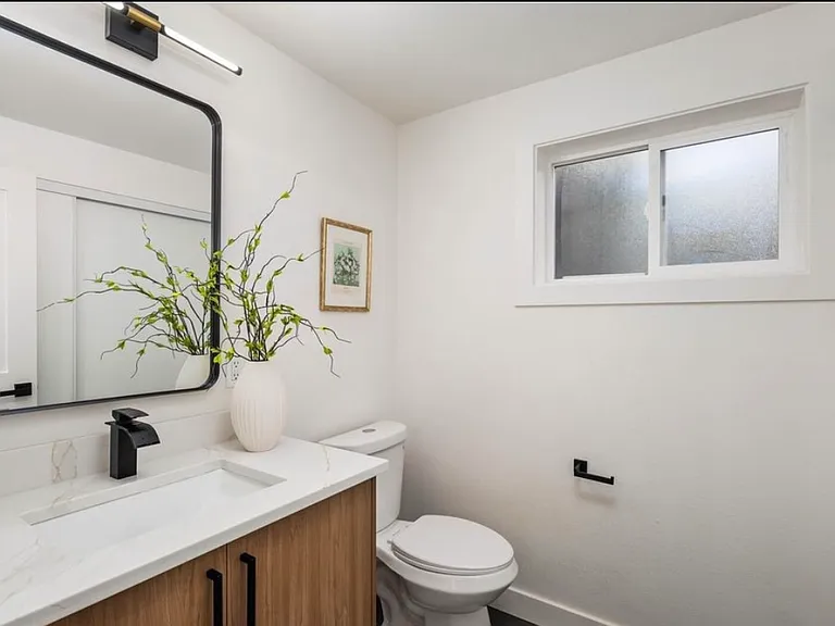 16802 NE 6th Pl — Photo 10