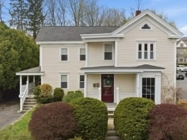 28 School St Floor 2, Leominster, MA 01453