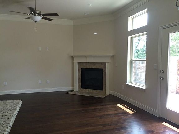 5th image of 2676 Nottingham Dr