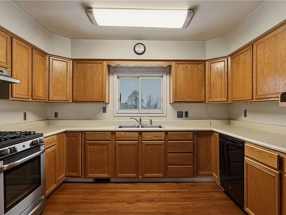 2nd image of 120 N Lansing School Rd