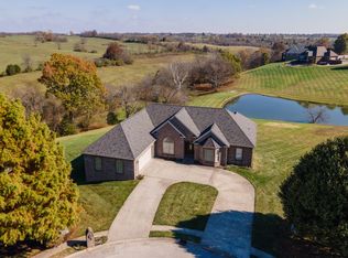 1042 Royal Crest Dr, Richmond, KY 40475