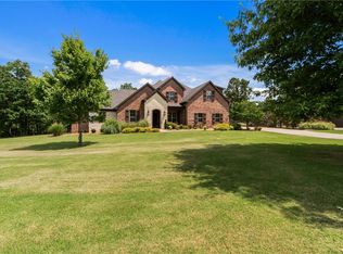 6010 W Bannister Dr, Fayetteville, AR 72704
