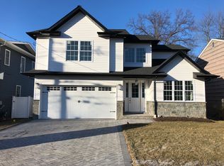 129 Levitt Ave, Bergenfield, NJ 07621