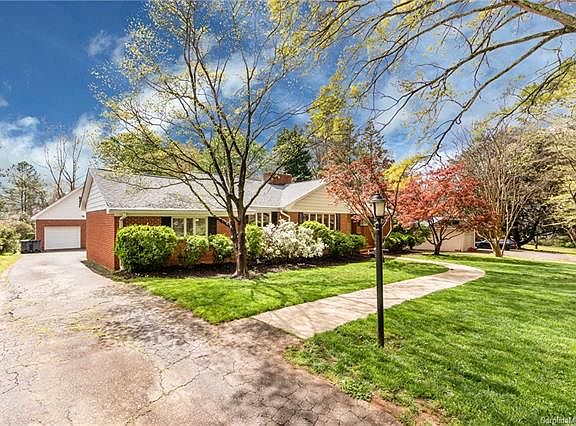 2nd image of 1301 Greylyn Dr