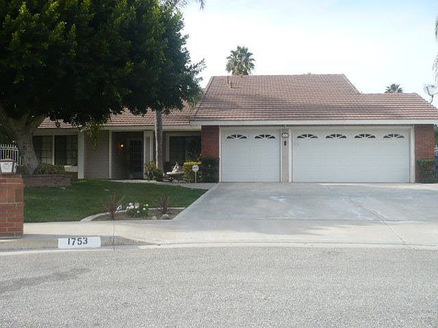 Courtesy of Park Place GMAC Real Estate