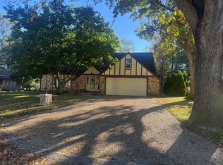 4135 Coachlight Ct, Quincy, IL 62305