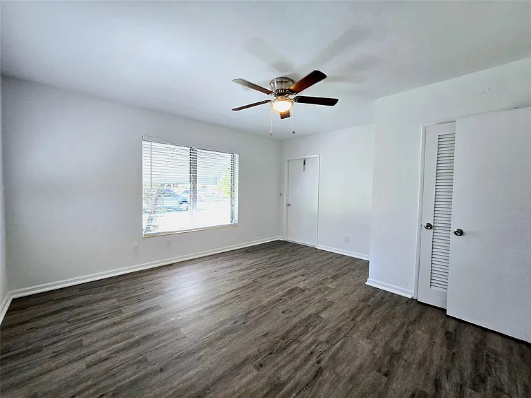 1524 NE 5th Ave — Photo 19