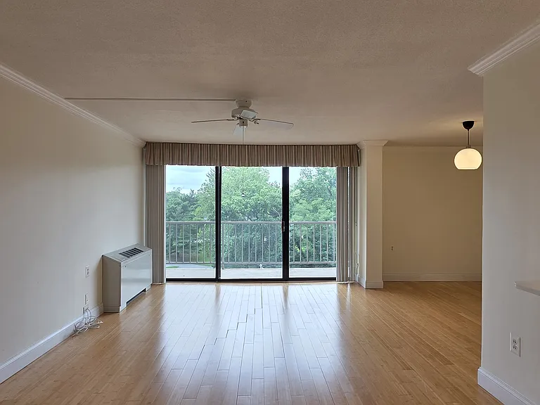 750 Harvard Ave #1117 — Photo 6
