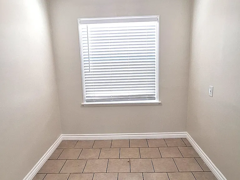 4033 W El Segundo Blvd #D — Photo 14