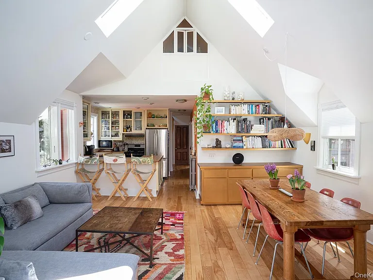 52 Jefferson St — Photo 3