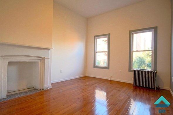 2nd image of 182 Meserole St APT 02L
