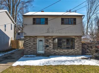 7530 Miami Rd, Mentor On The Lake, OH 44060