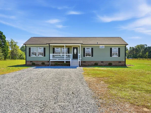 7099 Meadowbrook Rd, Benson, NC 27504