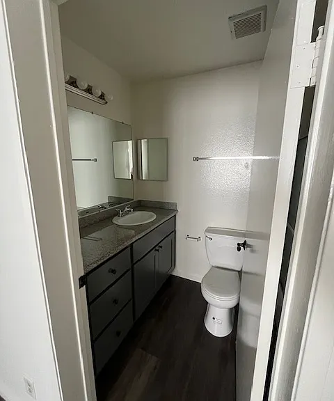 2839 Francis Ave — Photo 4