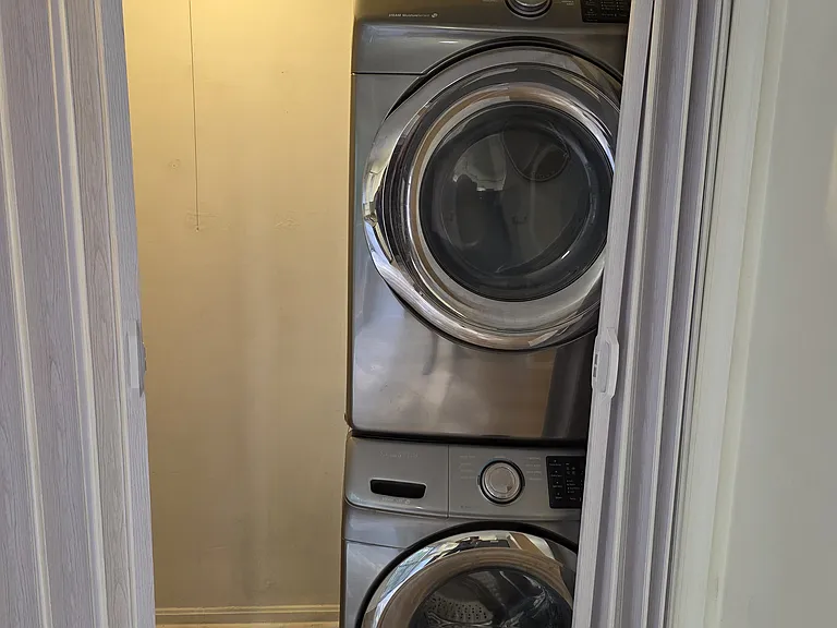 8579 Burlington Ct — Photo 2