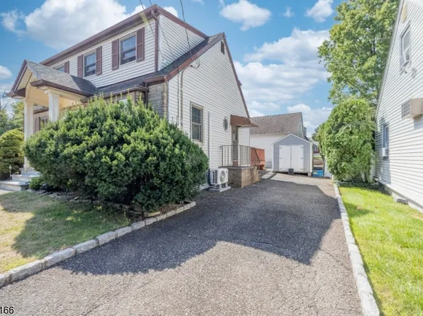 97 Elmwood Dr, Clifton City, NJ 07013