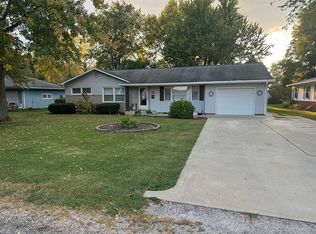 37 Pifers Ln, Sullivan, IL