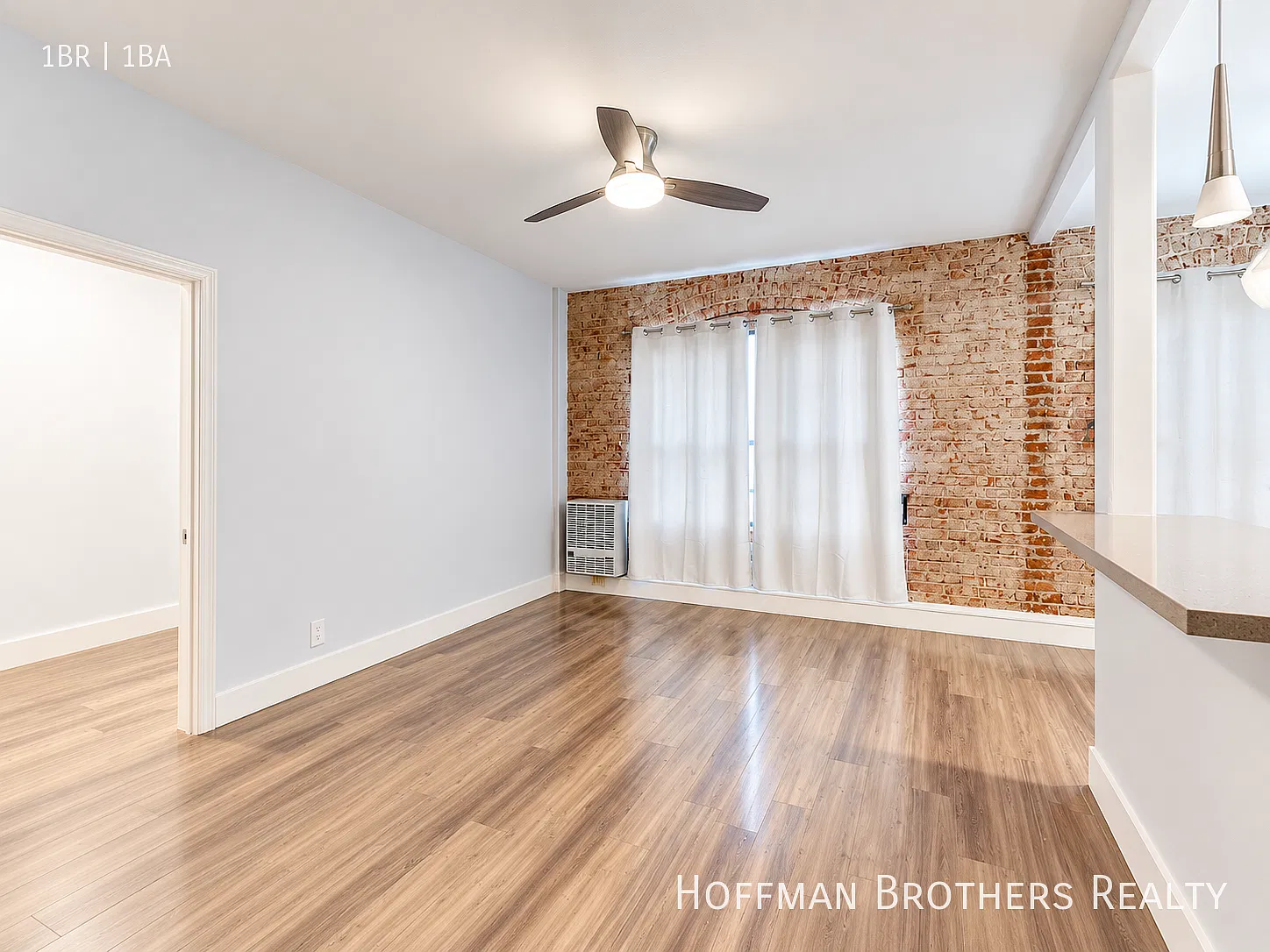 1 Month Free! Spacious 1br With Secured Entry, Appliances & On-Site Laundry! — Photo 1
