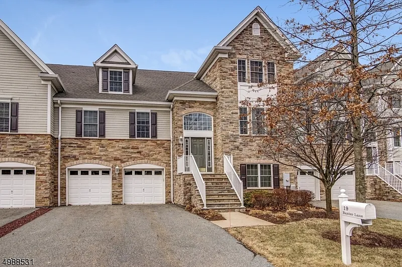19 Baxter Ln photo 1