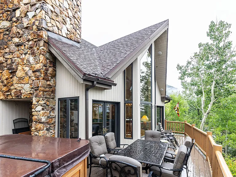 2524 Aspen Springs Dr — Photo 20