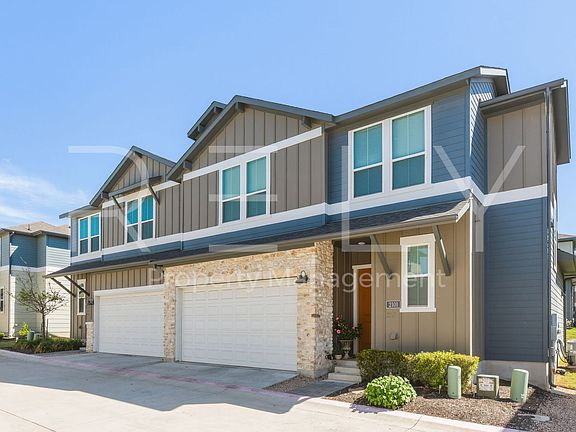 3rd image of 1015 Vista View Dr #2102