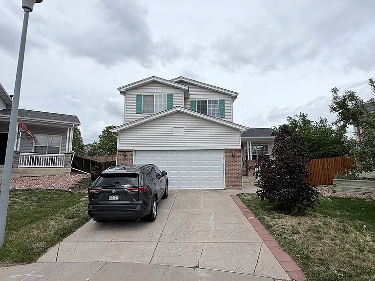 19582 E 19th Pl — Photo 1
