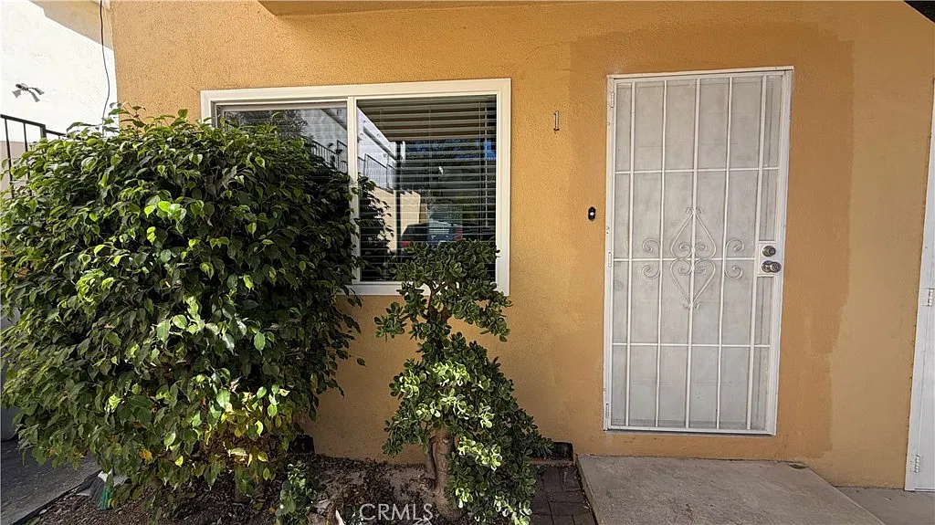 1 bed, 650 sqft, $2,100 — Photo 2