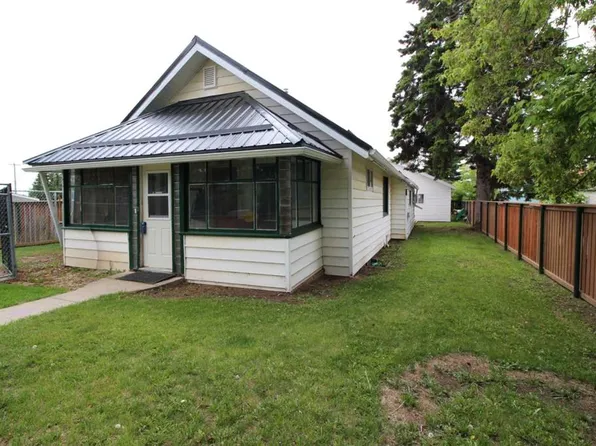 4915 N 52nd Ave, Eckville, AB T0M 0X0