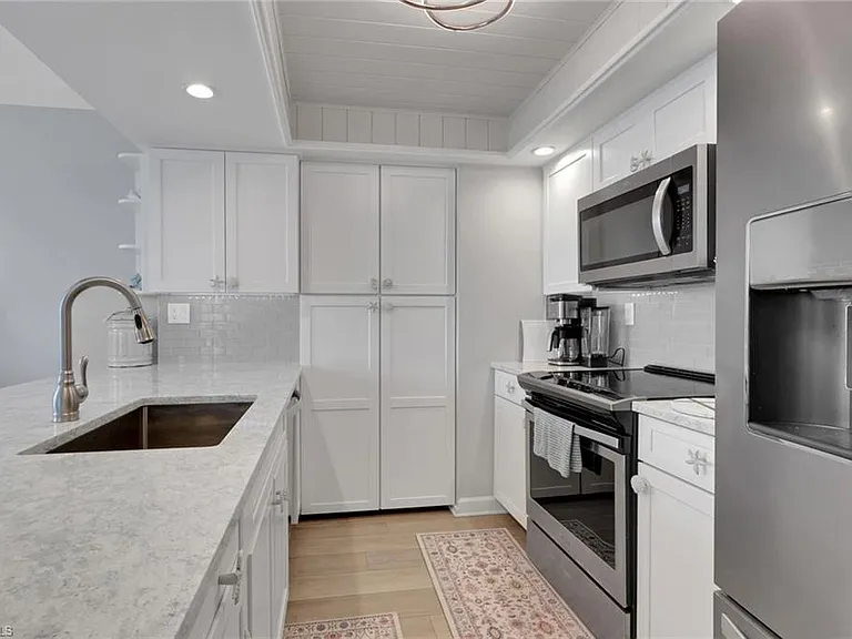 10475 Gulf Shore Dr #161 — Photo 4