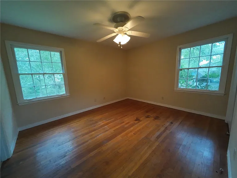 5209 Maudelayne Dr N — Photo 10