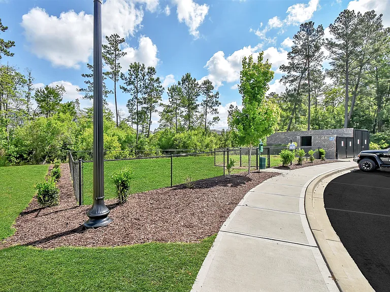 GRANDVIEW AT CLEAR POND APARTMENTS — Photo 10