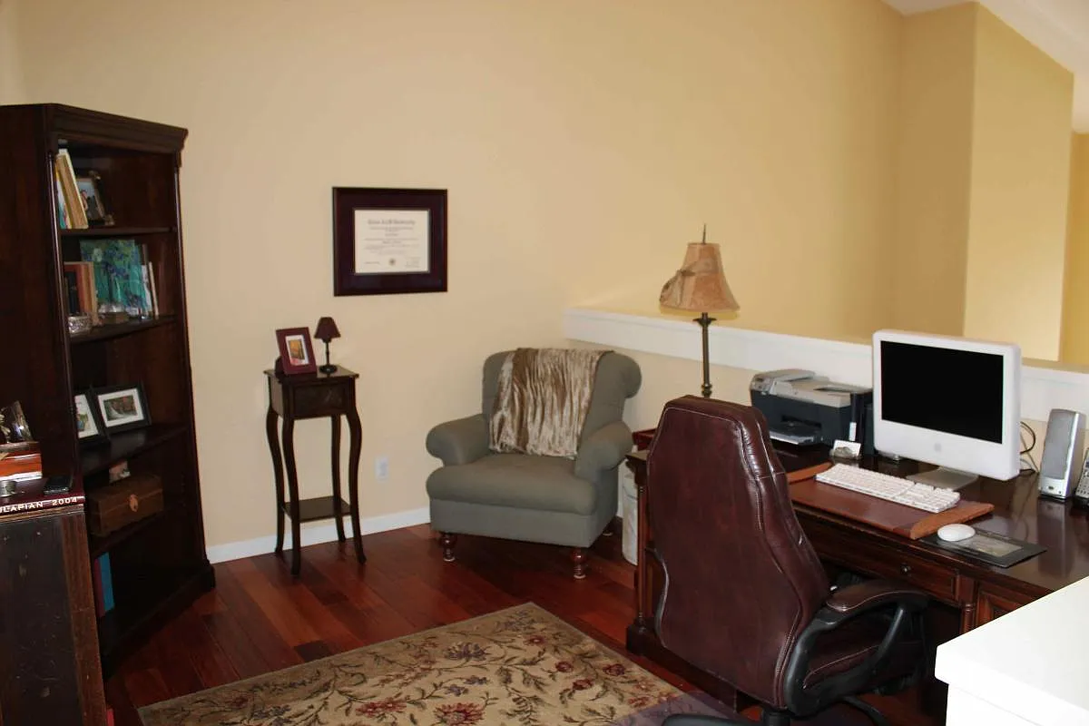 3 bed, 2.5 bath, 1737 sqft, $6,800 — Photo 4