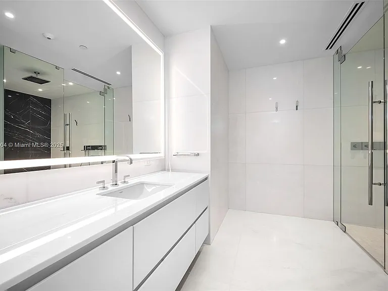 300 Biscayne Boulevard Way #3509 — Photo 24