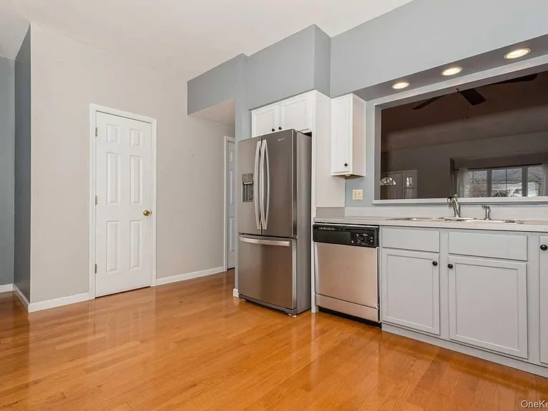 52 Schenck Ave — Photo 14