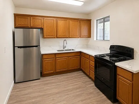 55 Mono Ave #8