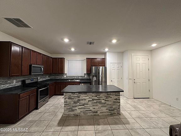 3rd image of 4466 S Sunrise Bluff Way