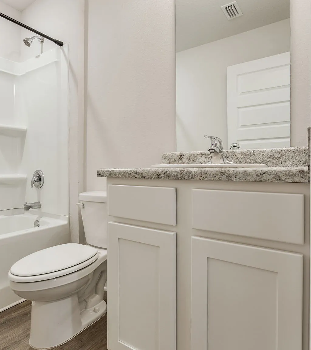 3 bed, 1205 sqft, $1,925 — Photo 2